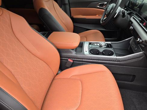 New 2026 Kia Carnival EX image 10