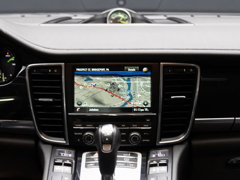 Used 2016 Porsche Panamera S image 71