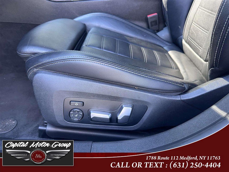 Used 2020 BMW 330i xDrive Sedan w/ M Sport Package AWD/4WD image 12