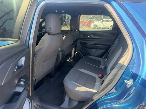 Used 2021 Chevrolet TrailBlazer LS FWD image 15