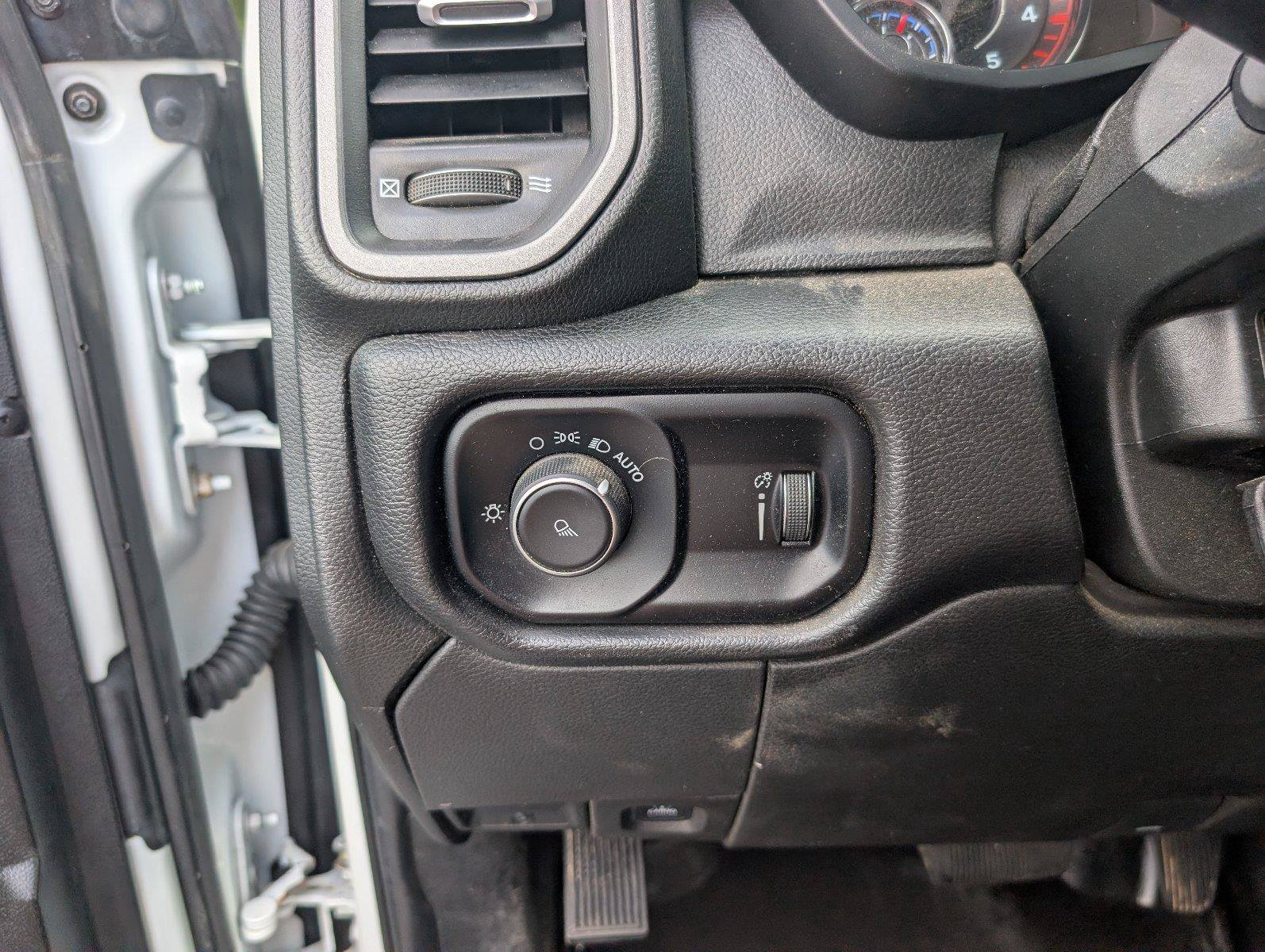 Used 2024 RAM 2500 Tradesman w/ Chrome Appearance Group AWD/4WD image 32