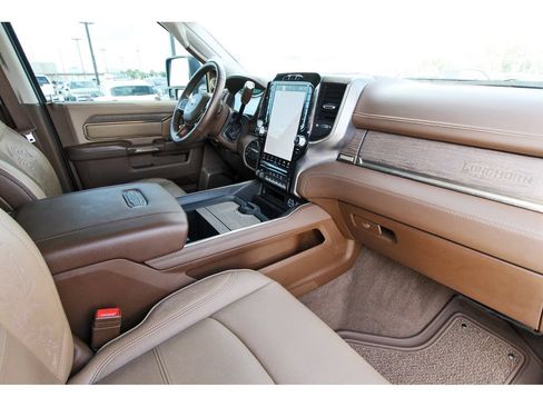 Used 2024 RAM 3500 Limited w/ Towing Technology Group AWD/4WD image 28