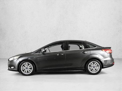 Used 2015 Ford Focus Titanium w/ Titanium Cold Weather Package FWD image 9