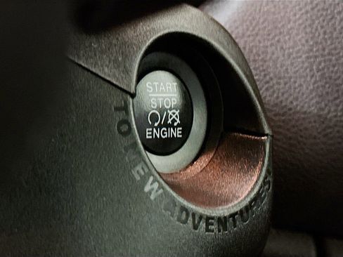 Used 2020 Jeep Renegade Trailhawk w/ Premium Leather Group image 20