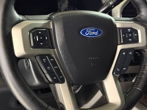 Used 2019 Ford F250 Lariat w/ Lariat Ultimate Package AWD/4WD image 55