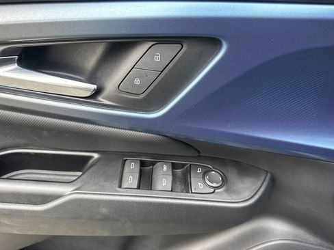 Used 2024 Chevrolet Equinox EV LT image 11