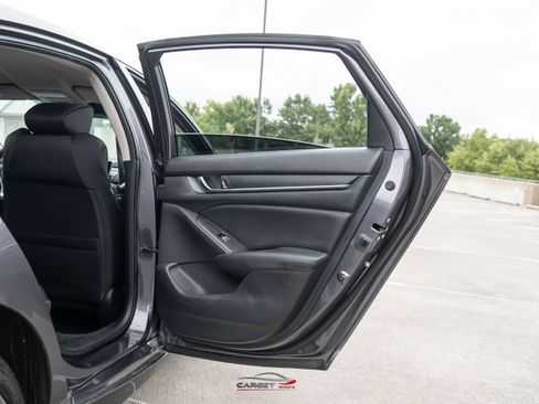 Used 2020 Honda Accord LX image 40