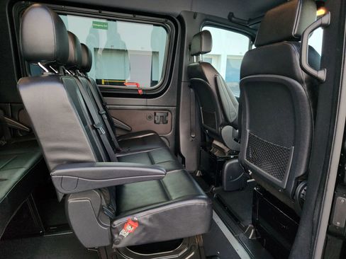 Used 2022 Mercedes-Benz Sprinter 2500 image 17