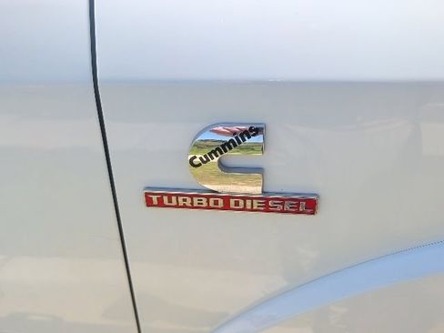 Used 2022 RAM 2500 Laramie AWD/4WD image 9