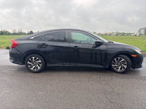 Used 2016 Honda Civic EX image 10