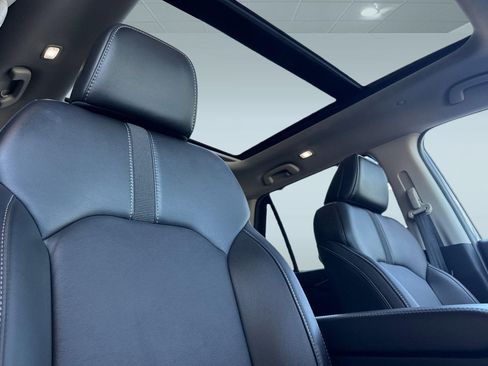 Used 2025 Honda Pilot Touring image 27