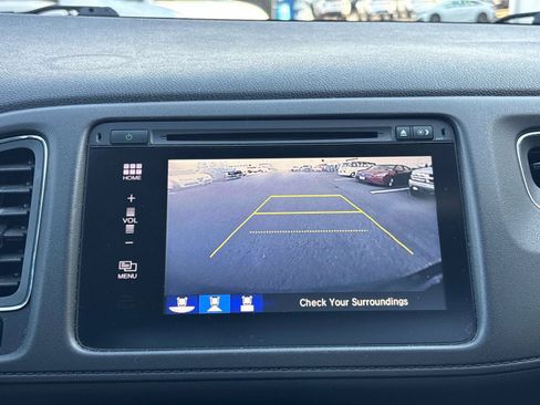 Used 2018 Honda HR-V EX image 23