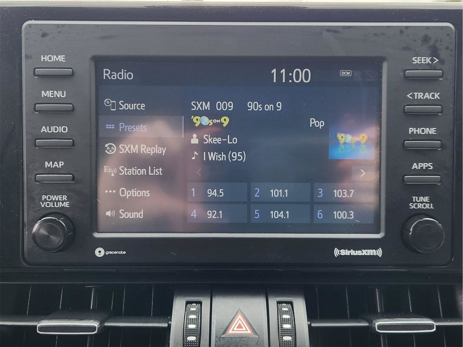 Used 2020 Toyota RAV4 XLE Premium FWD image 17