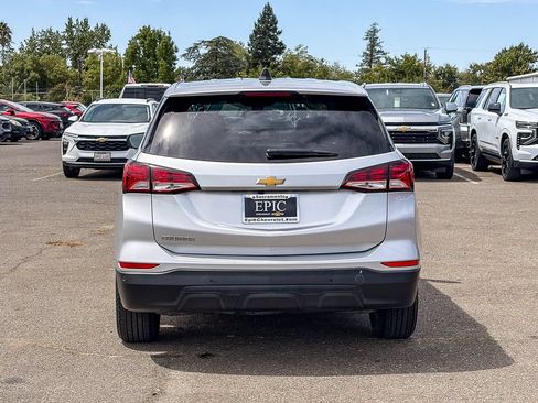 Used 2022 Chevrolet Equinox LS w/ LS Convenience Package FWD image 3