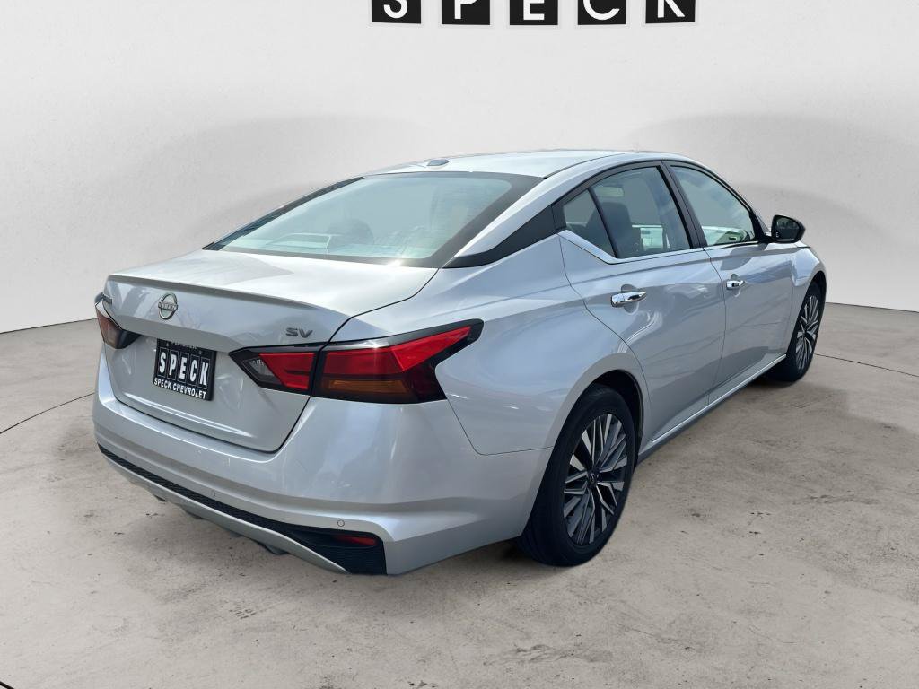 Used 2024 Nissan Altima 2.5 SV FWD image 5