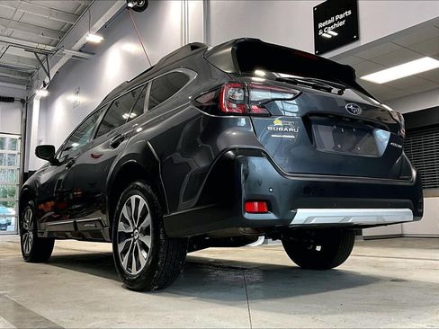 Used 2023 Subaru Outback Limited image 6