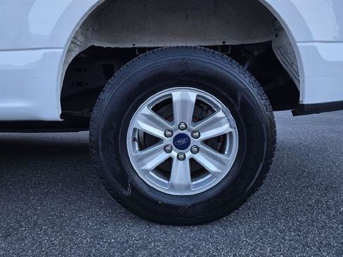 Used 2018 Ford F150 XL w/ Equipment Group 101A Mid AWD/4WD image 13