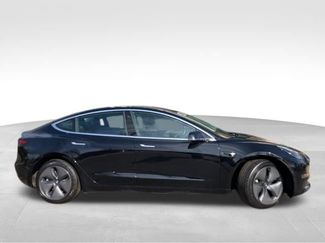Used 2020 Tesla Model 3 Long Range video 2