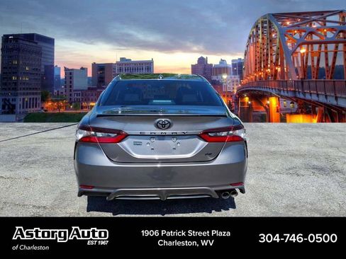 Used 2023 Toyota Camry SE FWD image 4