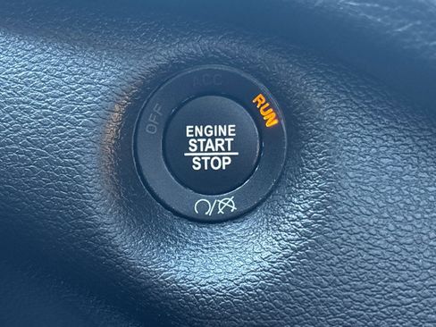 Used 2021 Jeep Cherokee Latitude Lux 80th Anniv w/ Quick Order Package 26U 80TH image 20