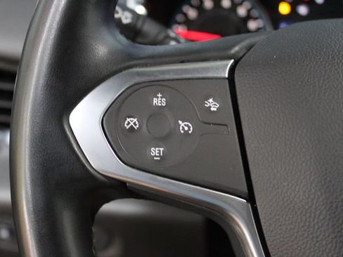 Used 2023 Chevrolet Traverse LT AWD/4WD image 15