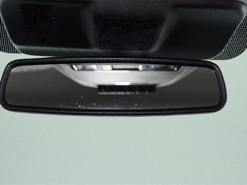 Used 2025 Ford F250 Lariat w/ Black Appearance Package image 25