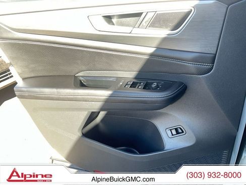 Used 2025 Volkswagen Atlas Cross Sport SE image 18