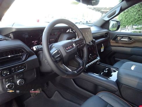 New 2026 GMC Yukon AT4 w/ AT4 Premium Package image 12