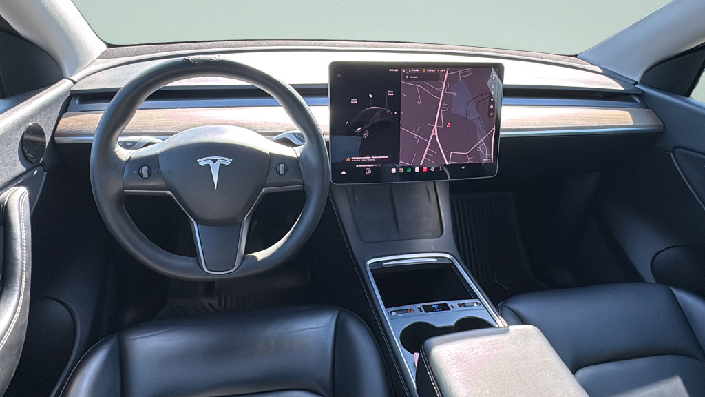 Used 2022 Tesla Model Y Long Range AWD/4WD image 11
