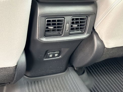 Used 2020 Toyota RAV4 XLE image 11