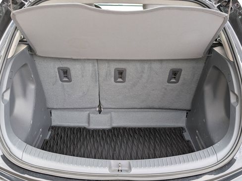 Used 2018 Chevrolet Bolt LT image 18