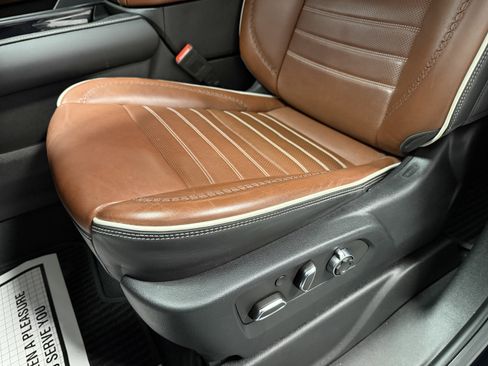 Used 2023 GMC Yukon Denali Ultimate image 24