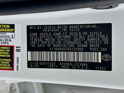 Used 2025 Toyota Camry LE image 12