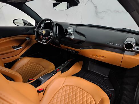 Used 2022 Ferrari F8 Tributo image 24