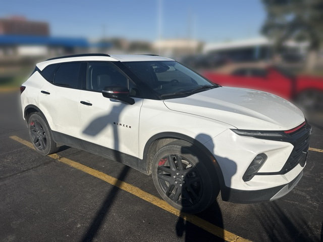 Used 2023 Chevrolet Blazer LT w/ LPO, Floor Liner Package AWD/4WD image 2