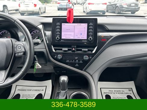 Used 2024 Toyota Camry SE FWD image 18