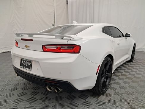 Used 2017 Chevrolet Camaro SS image 4
