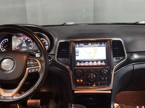 Used 2014 Jeep Grand Cherokee Limited w/ Luxury Group II AWD/4WD image 26