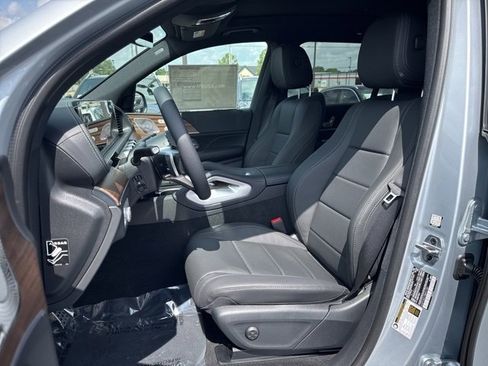 New 2025 Mercedes-Benz GLS 450 4MATIC image 5