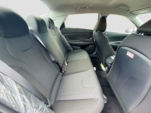 New 2026 Hyundai Elantra SE FWD image 19
