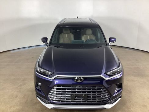 Used 2025 Toyota Grand Highlander AWD Hybrid image 2