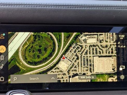 Used 2023 Land Rover Defender 90 S image 12