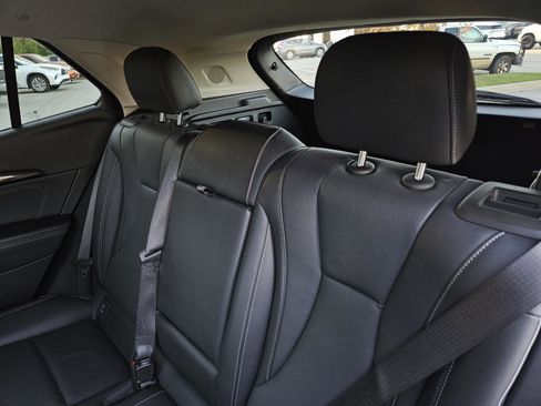 Used 2023 Buick Envision Essence image 29