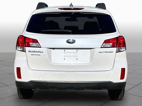 Used 2013 Subaru Outback 2.5i Limited AWD/4WD image 5
