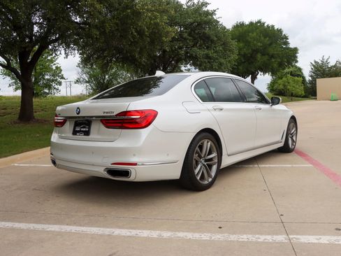 Used 2017 BMW 750i xDrive AWD/4WD image 7