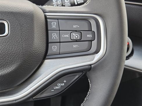 New 2025 Jeep Wagoneer Series II w/ Premium Group I image 30