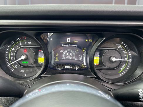 Used 2024 Jeep Wrangler High Altitude AWD/4WD image 30