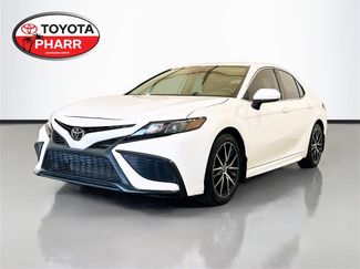 Used 2021 Toyota Camry SE image 1