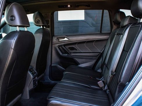 Used 2022 Volkswagen Tiguan SE R-Line image 34