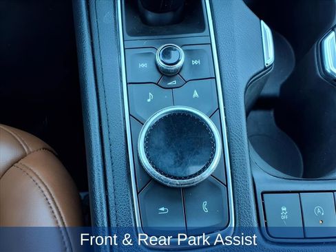 Used 2019 Cadillac XT4 Premium Luxury image 23